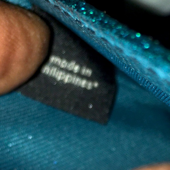 Like New! Coach Glitter Iridescent Bluish Green snap Compact Wallet - Picture 11 of 14